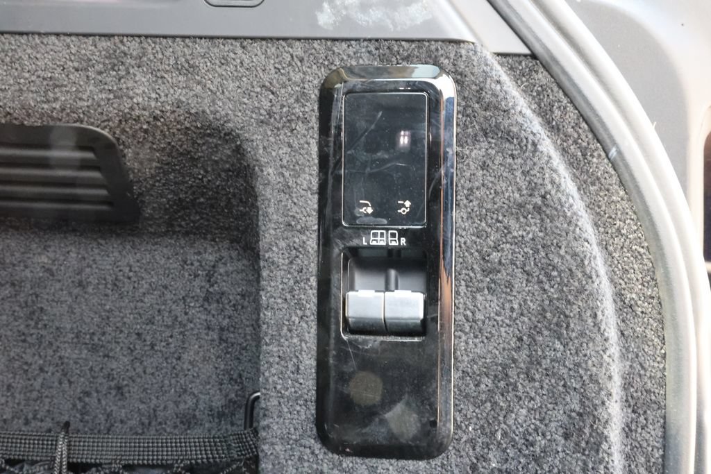 Used 2023 Land Rover Range Rover SE AWD/4WD image 25