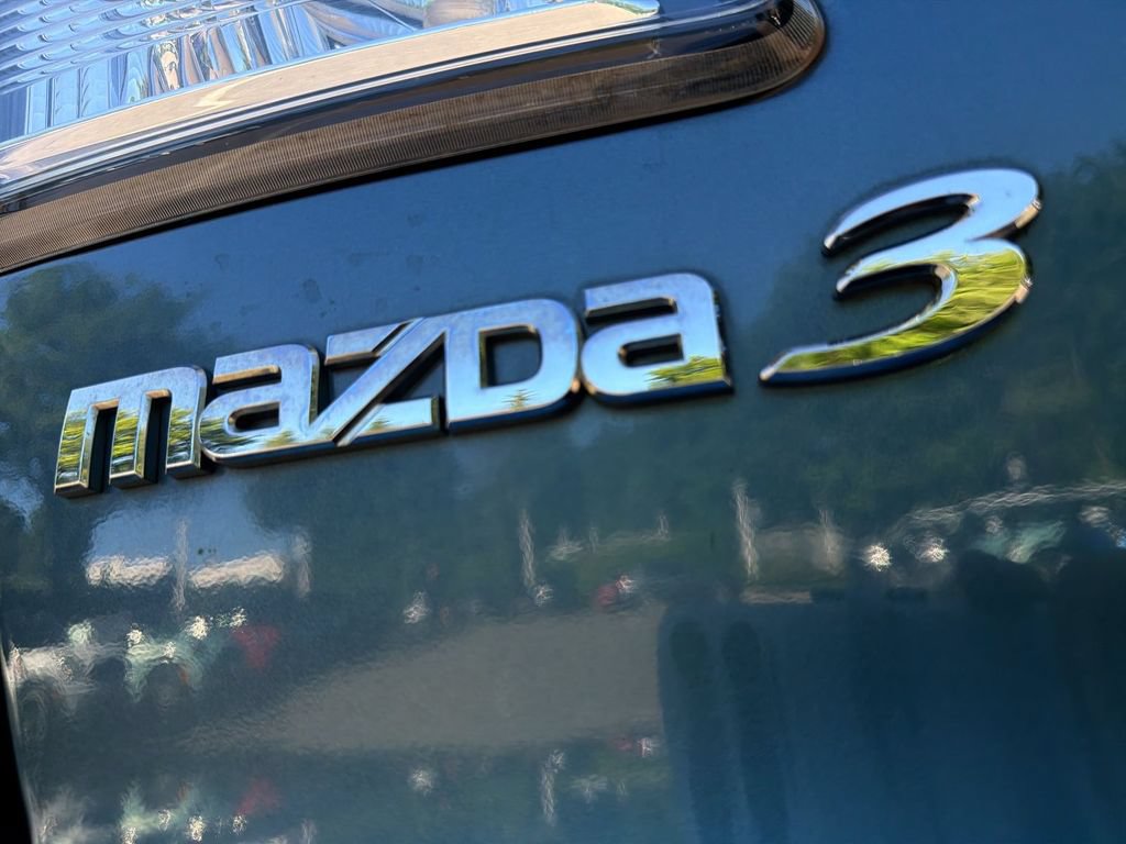 Used 2011 MAZDA MAZDA3 i Touring FWD image 15