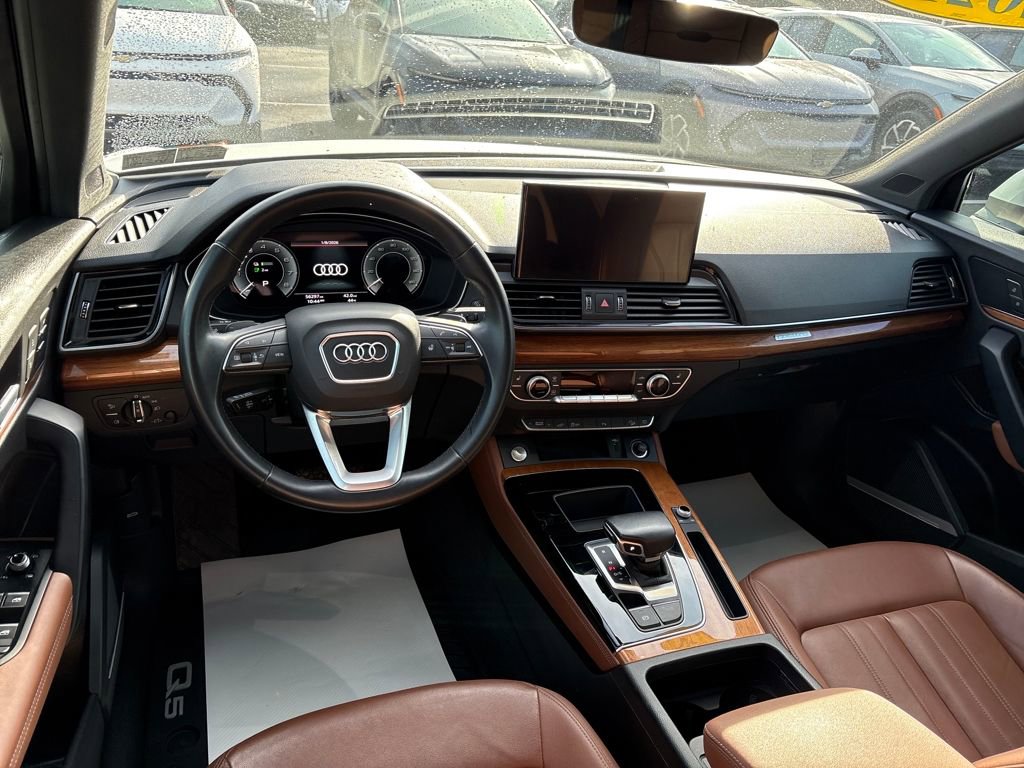 Used 2021 Audi Q5 e Premium Plus w/ Premium Plus Package image 21