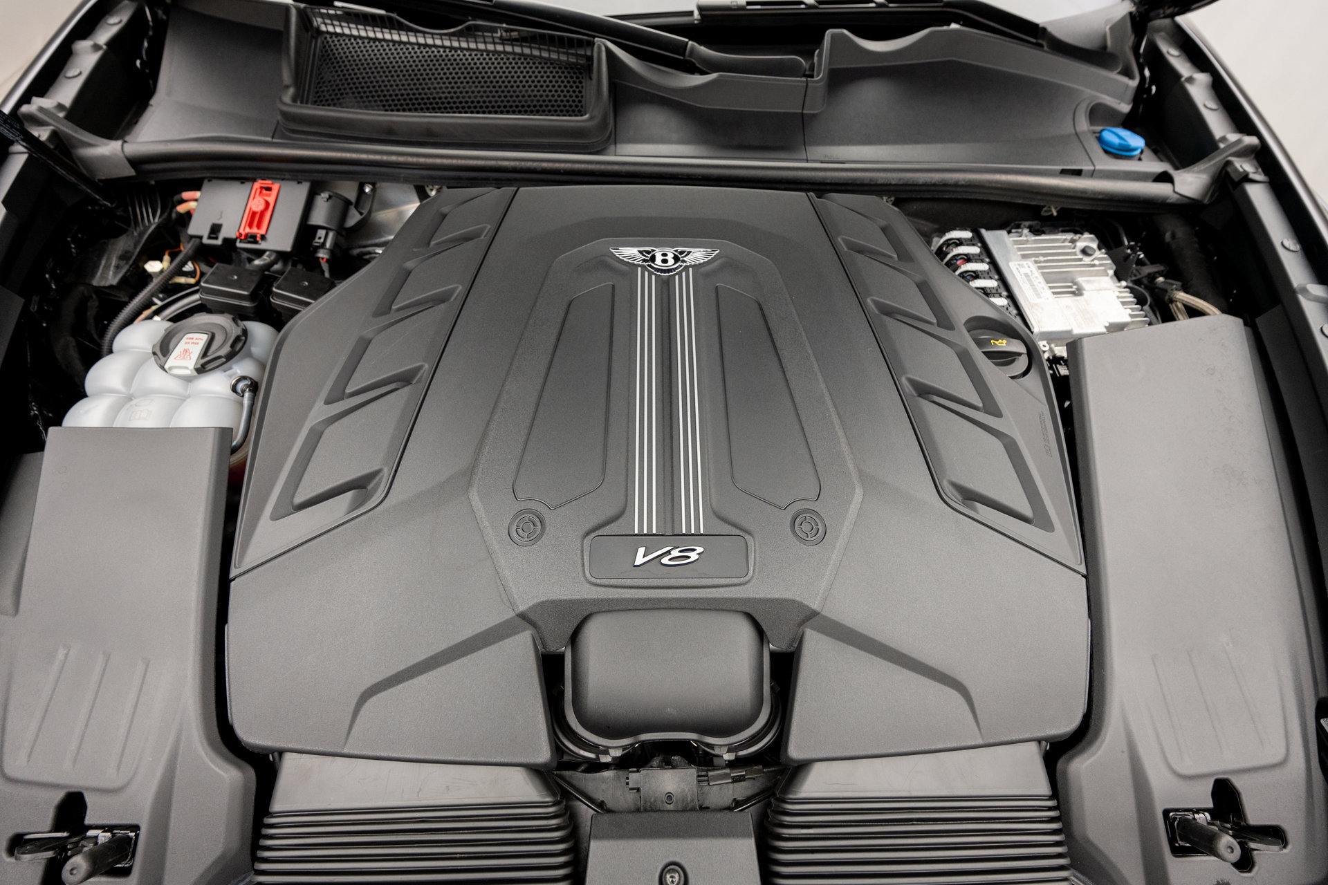 Certified 2022 Bentley Bentayga AWD/4WD image 40