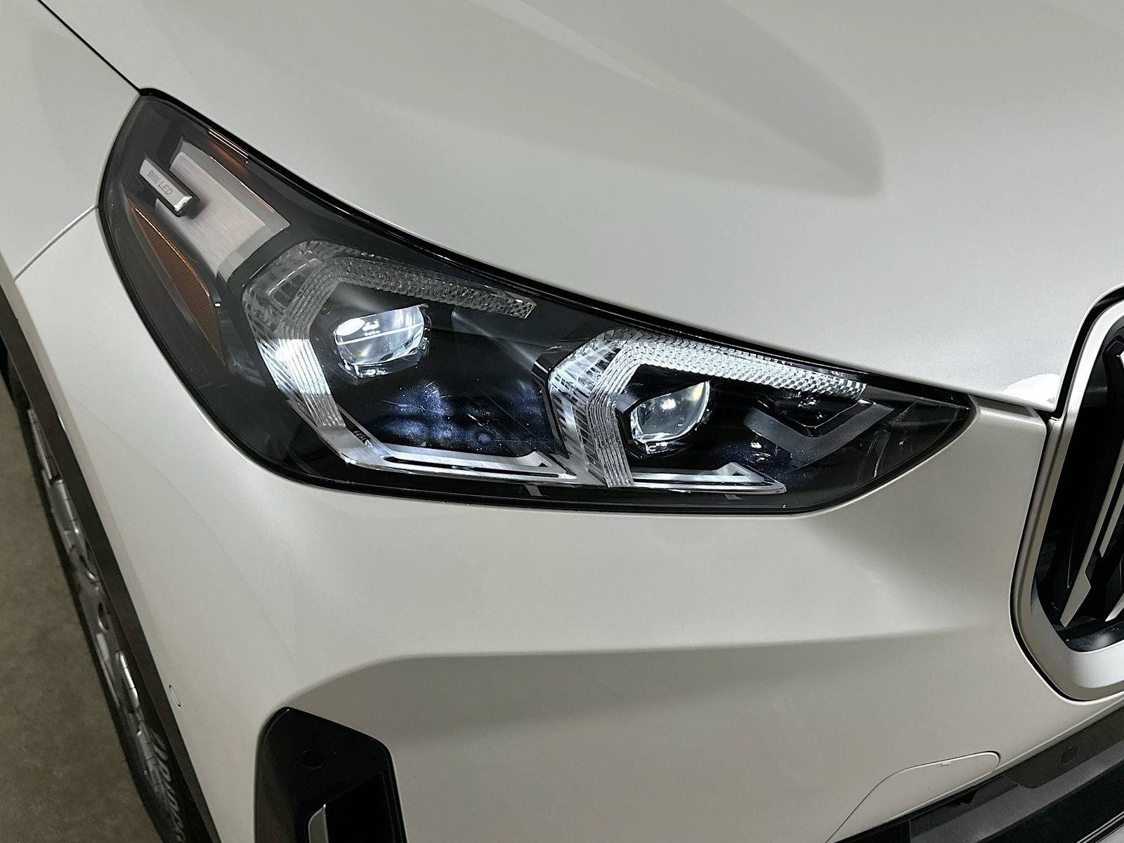 Used 2025 BMW X1 xDrive28i AWD/4WD image 9