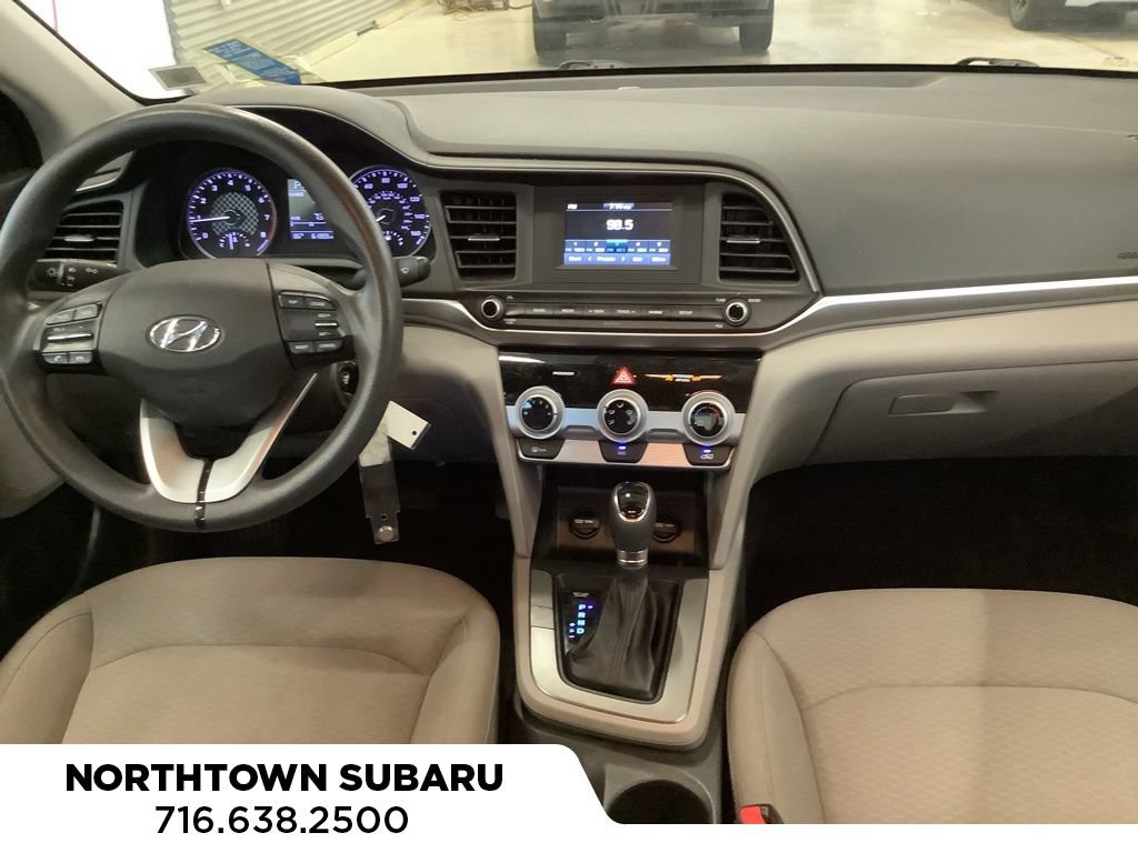 Used 2019 Hyundai Elantra SE FWD image 20