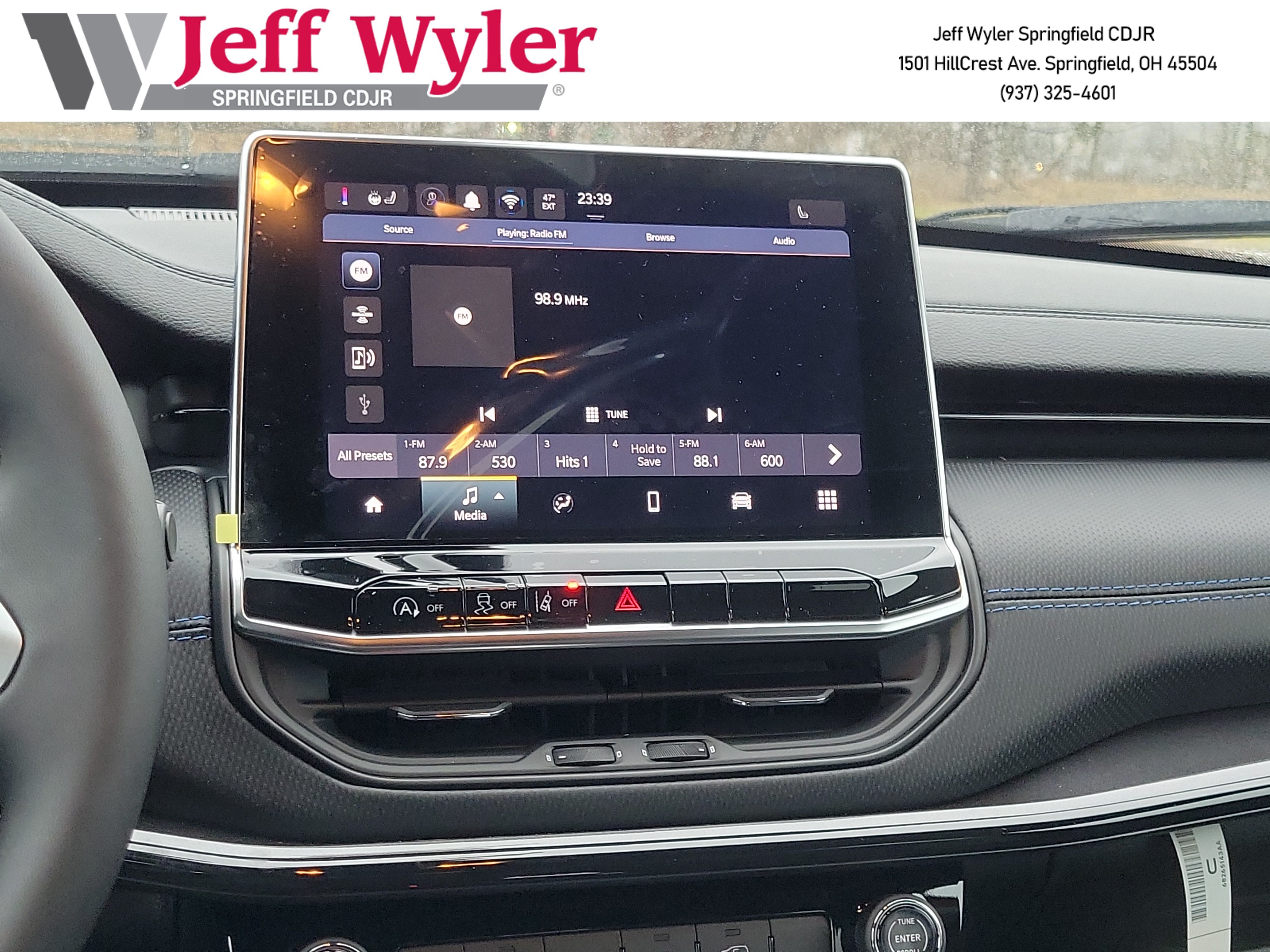 New 2026 Jeep Compass Latitude AWD/4WD image 11