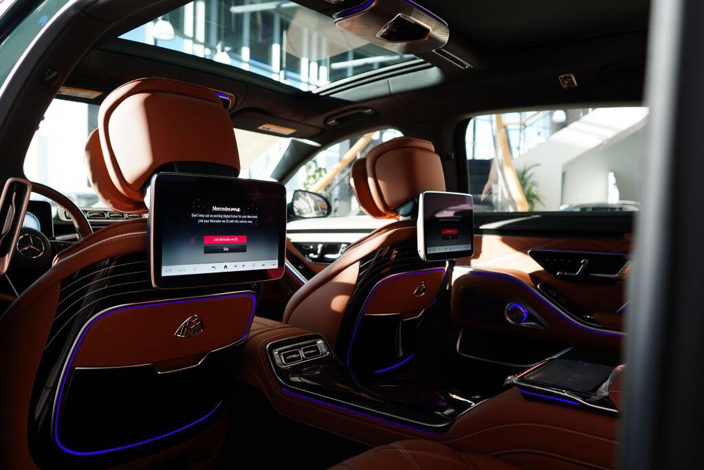 New 2026 Mercedes-Benz Maybach S 680 4MATIC image 18