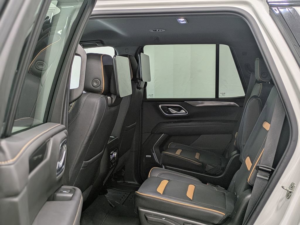 Used 2021 GMC Yukon AT4 w/ Rear Media and Nav Package AWD/4WD image 7