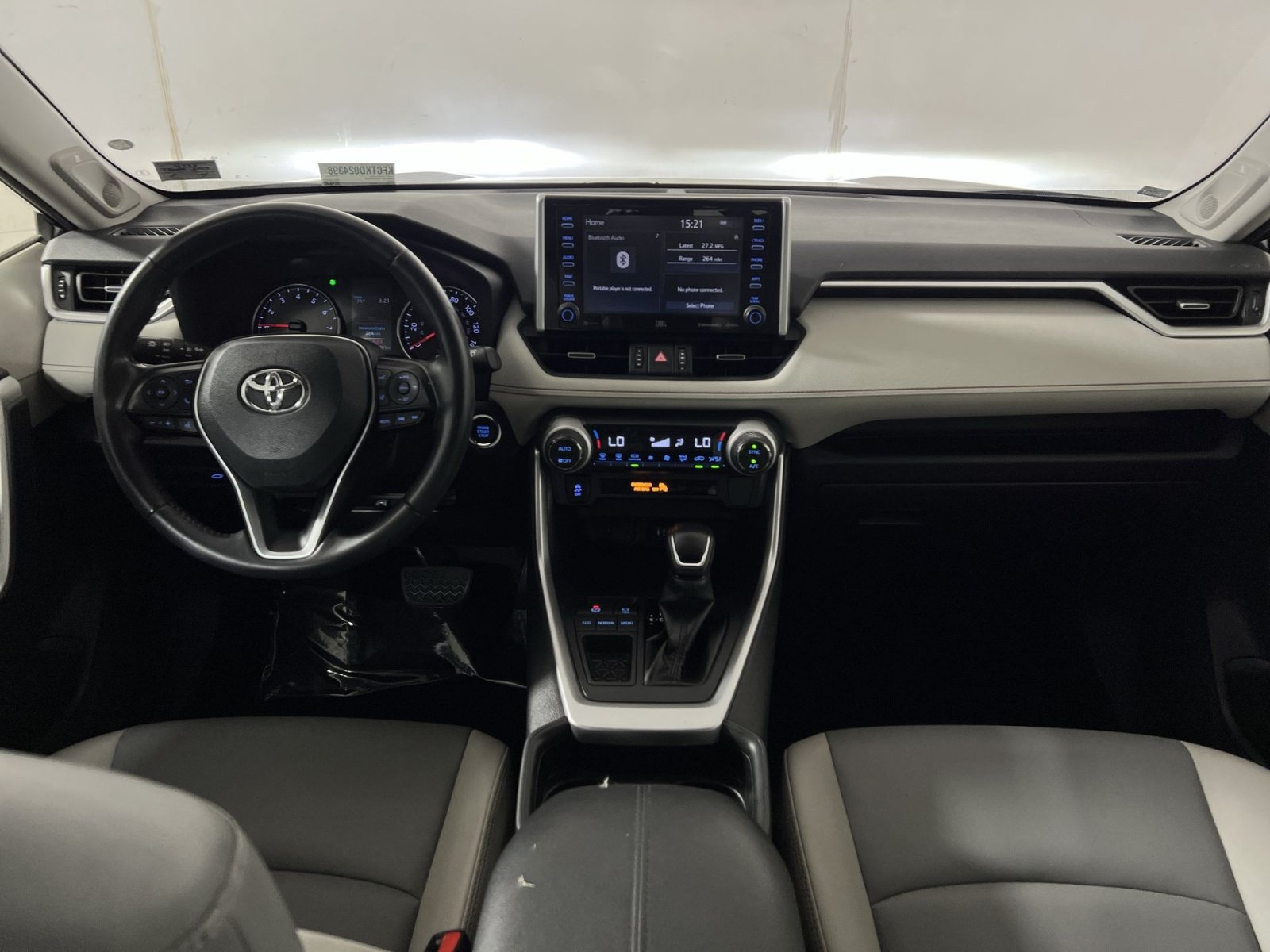Used 2019 Toyota RAV4 XLE Premium FWD image 22