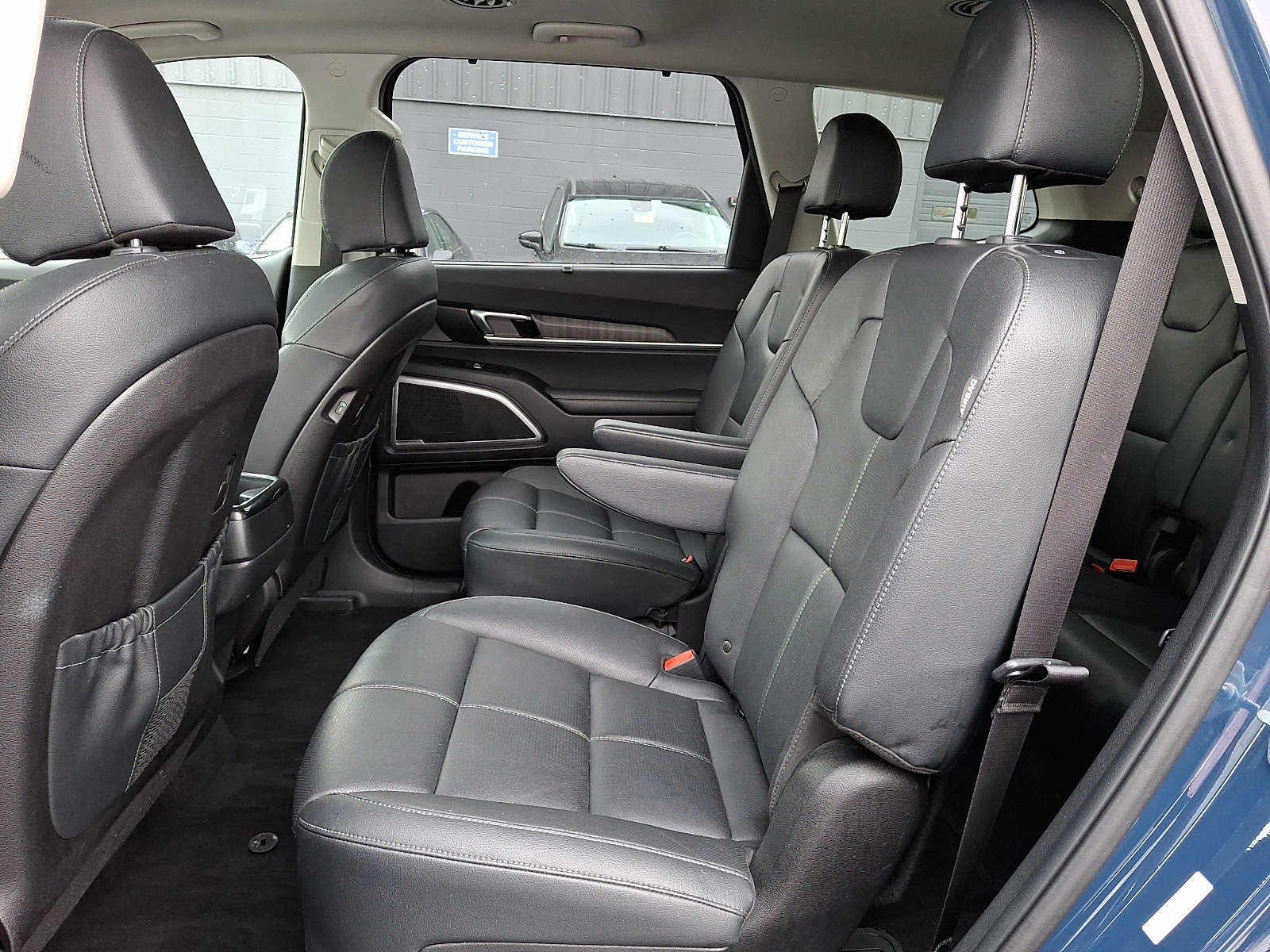 Used 2023 Kia Telluride EX w/ EX Captain's Chair Package AWD/4WD image 11