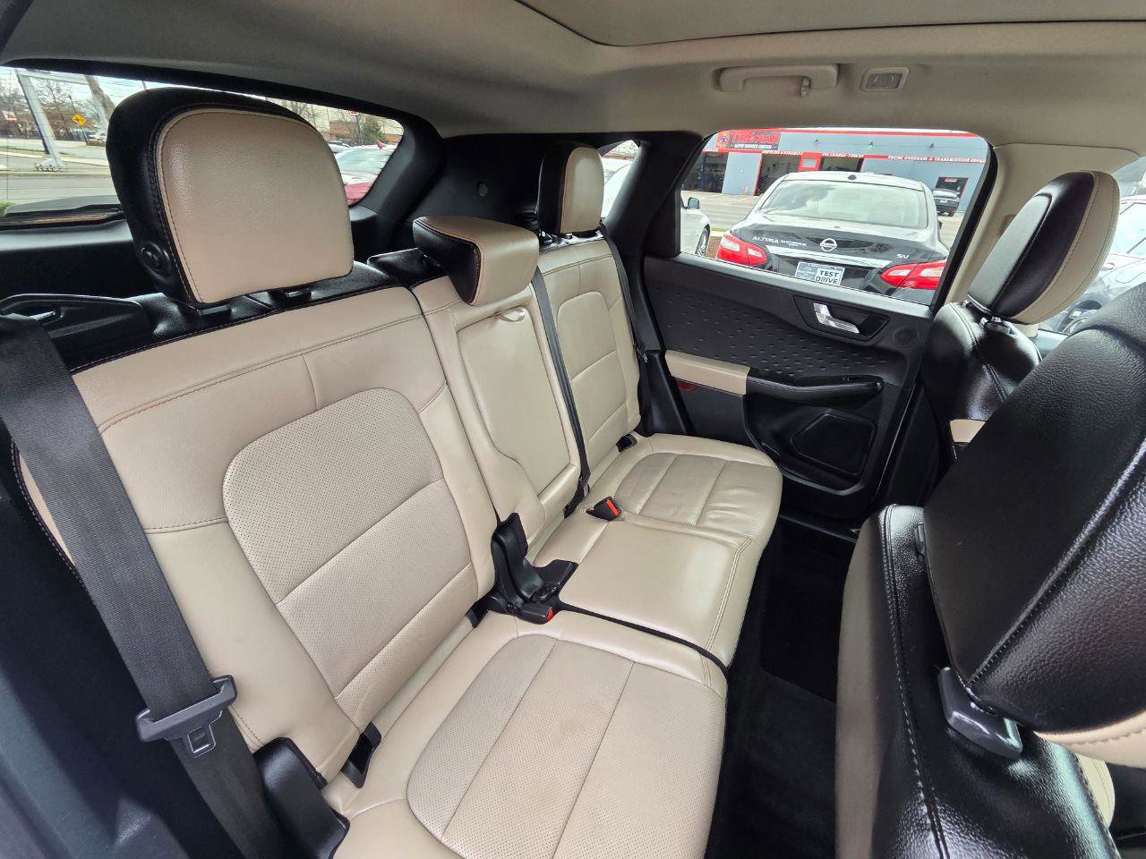 Used 2020 Ford Escape Titanium image 19