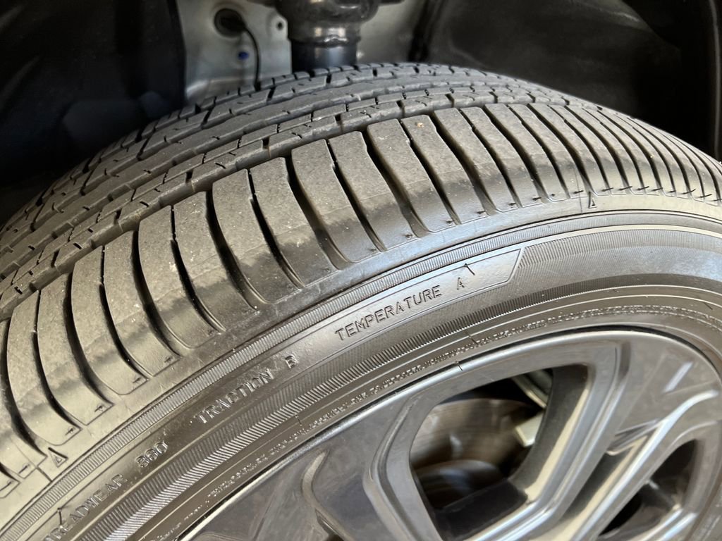 Certified 2025 Subaru Ascent Bronze Edition w/ Popular Package #2 image 29