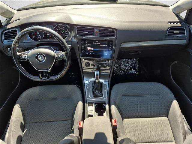 Used 2019 Volkswagen e-Golf SE w/ Driver Assistance Package FWD image 17