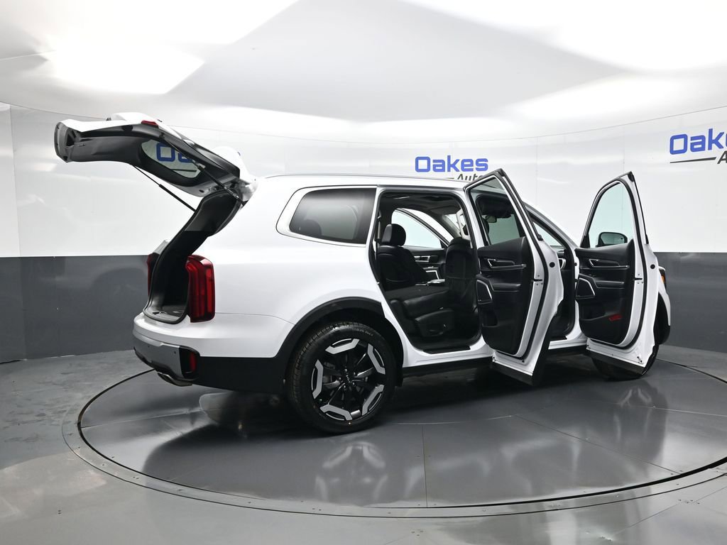 Certified 2024 Kia Telluride S w/ S Sunroof Package image 57