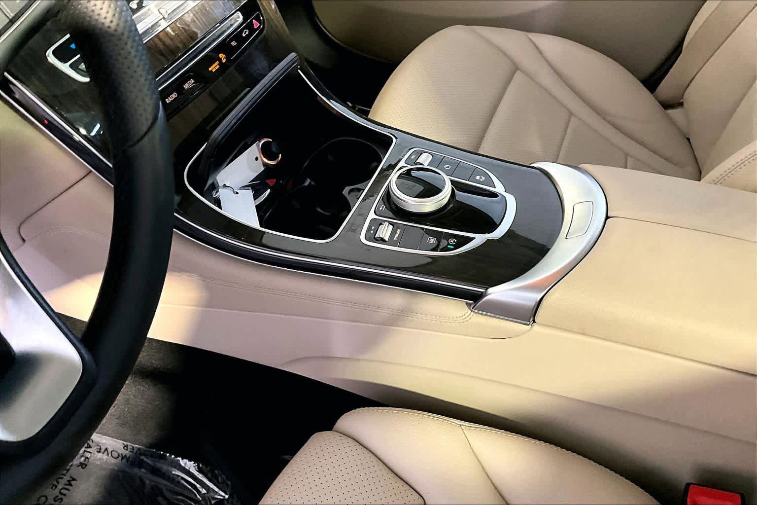Used 2017 Mercedes-Benz GLC 300 4MATIC image 17