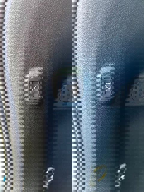 Used 2023 Jeep Cherokee Altitude Lux image 28