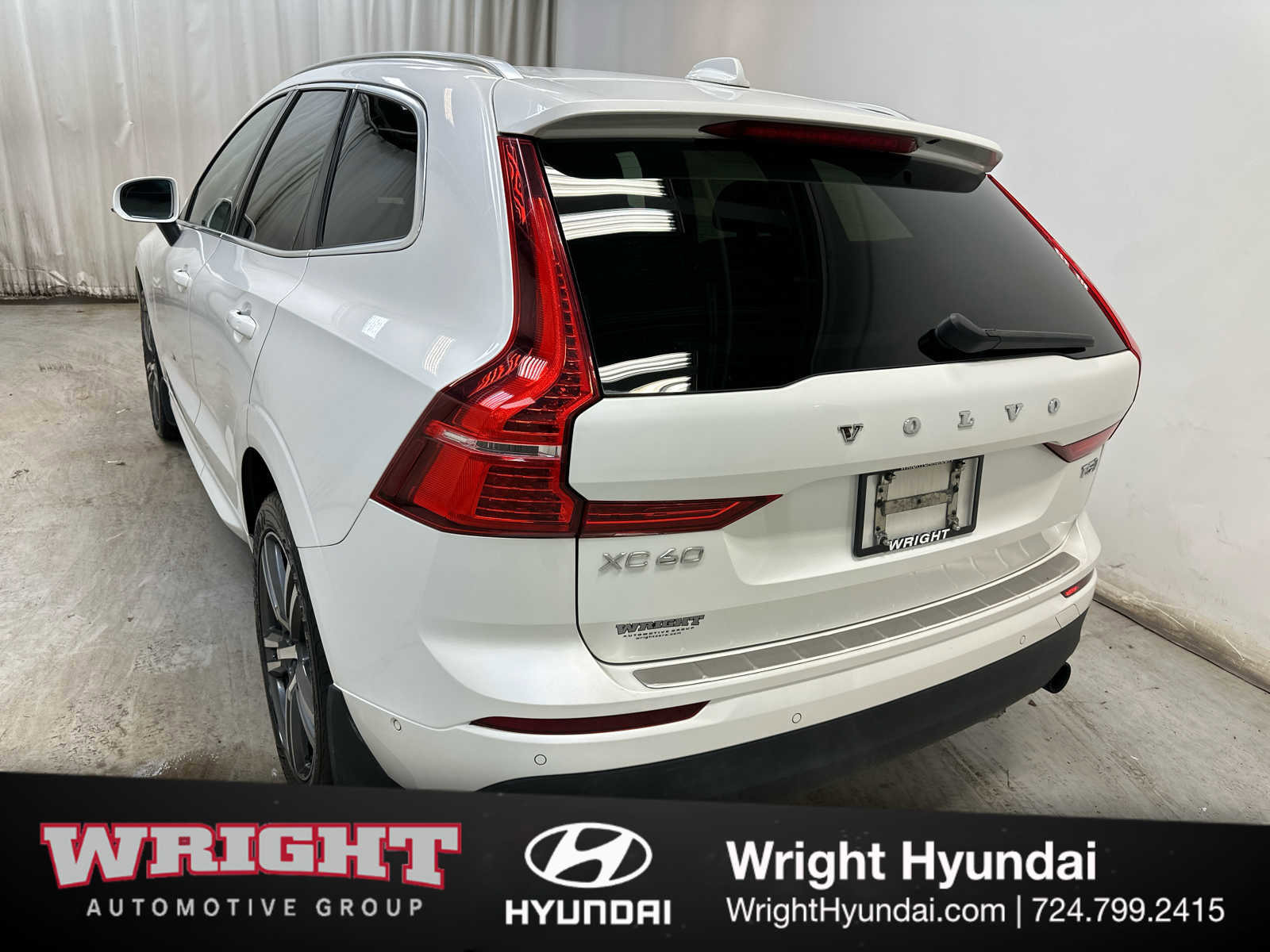Used 2018 Volvo XC60 T5 Momentum w/ Convenience Package image 4