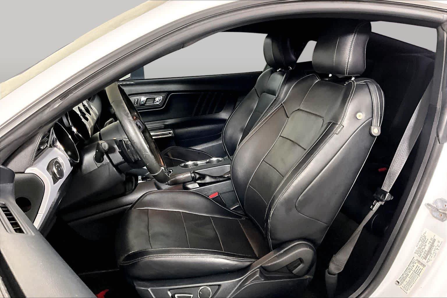 Used 2015 Ford Mustang Premium RWD image 7