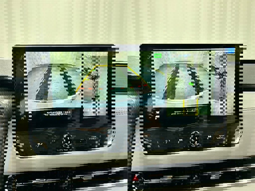 New 2025 Mitsubishi Outlander SE image 17