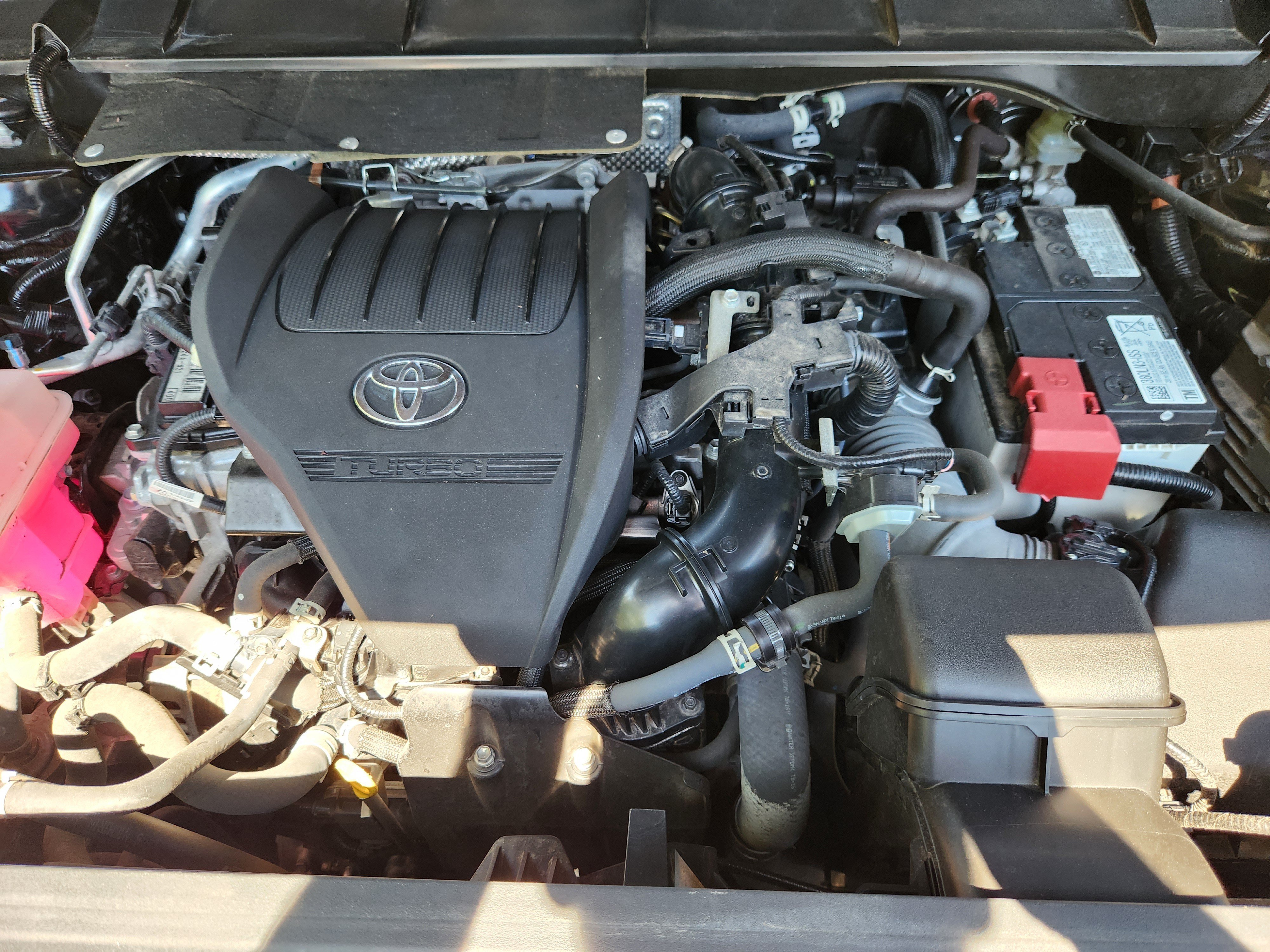 Used 2023 Toyota Highlander L AWD/4WD image 17