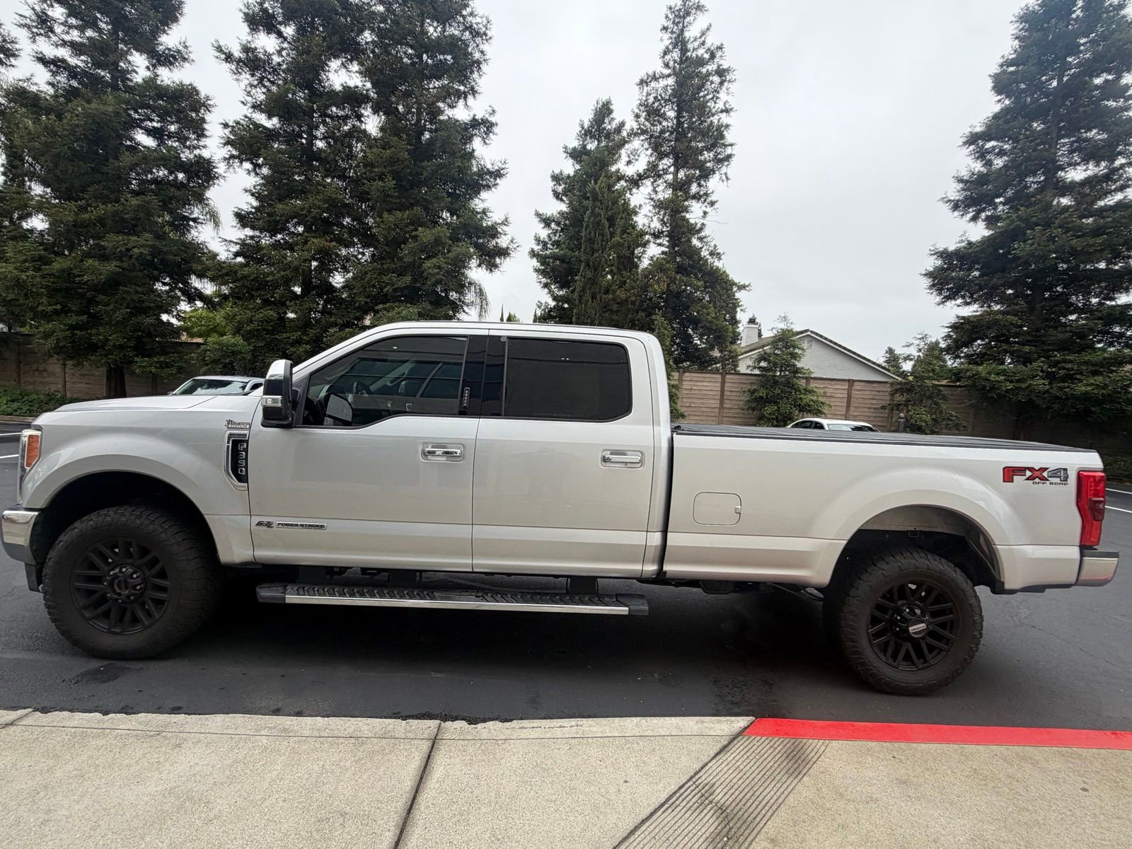 Used 2017 Ford F350 Lariat w/ Lariat Ultimate Package AWD/4WD image 2