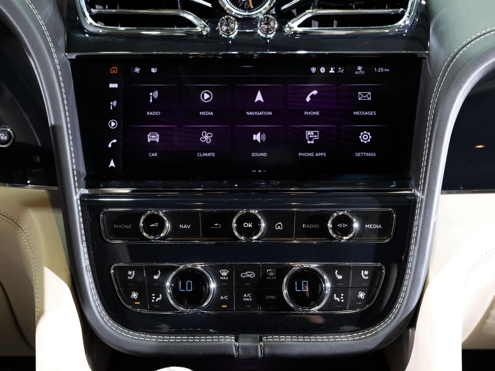 Used 2021 Bentley Bentayga w/ First Edition Specification AWD/4WD image 37