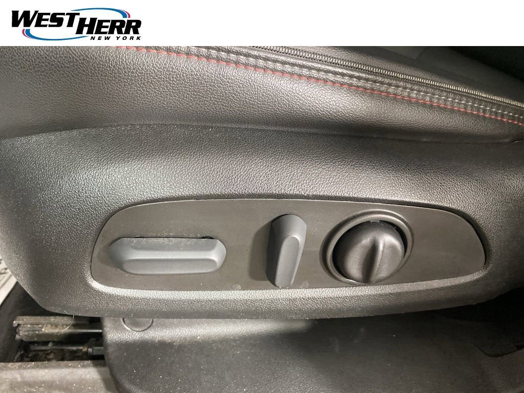 Used 2023 Chevrolet Traverse RS w/ LPO, Floor Liner Package AWD/4WD image 17