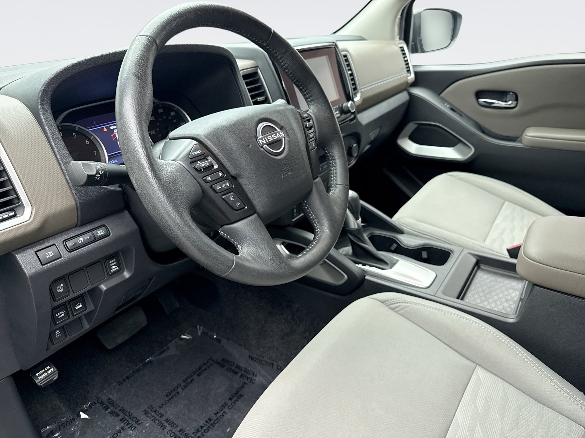 Used 2023 Nissan Frontier SV w/ SV Convenience Package AWD/4WD image 10