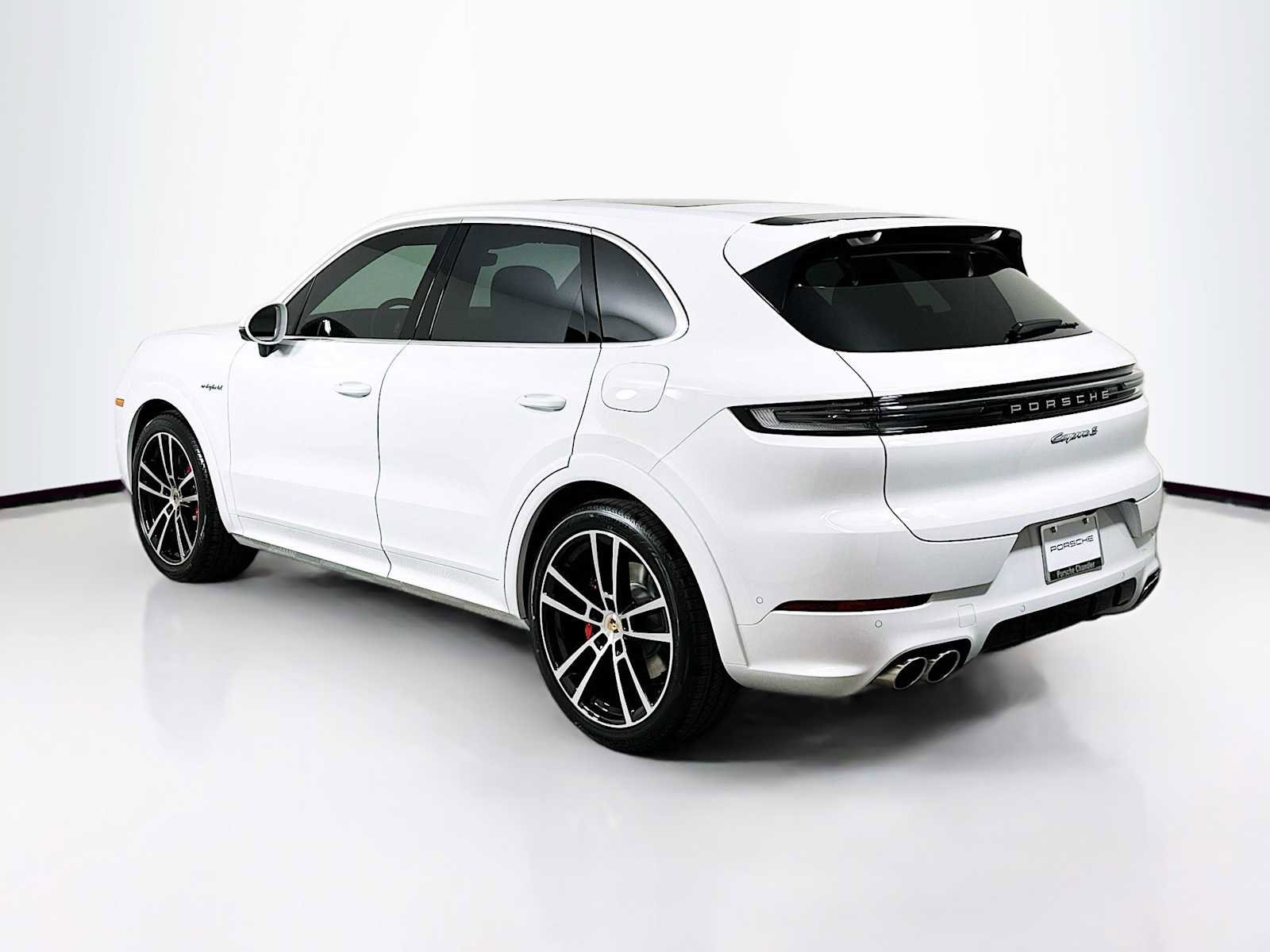 New 2026 Porsche Cayenne S image 3