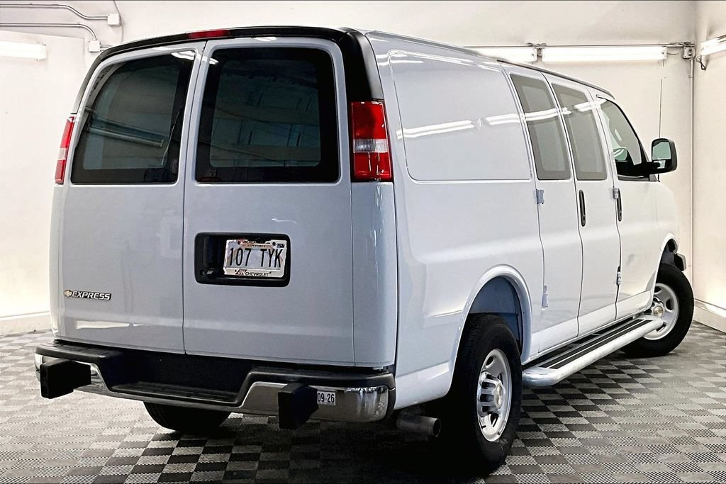 Used 2025 Chevrolet Express 2500 w/ Driver Convenience Package RWD image 12