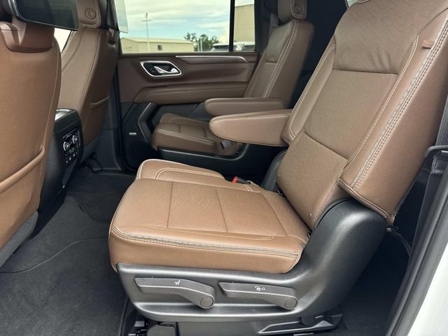 Used 2023 Chevrolet Suburban High Country AWD/4WD image 18