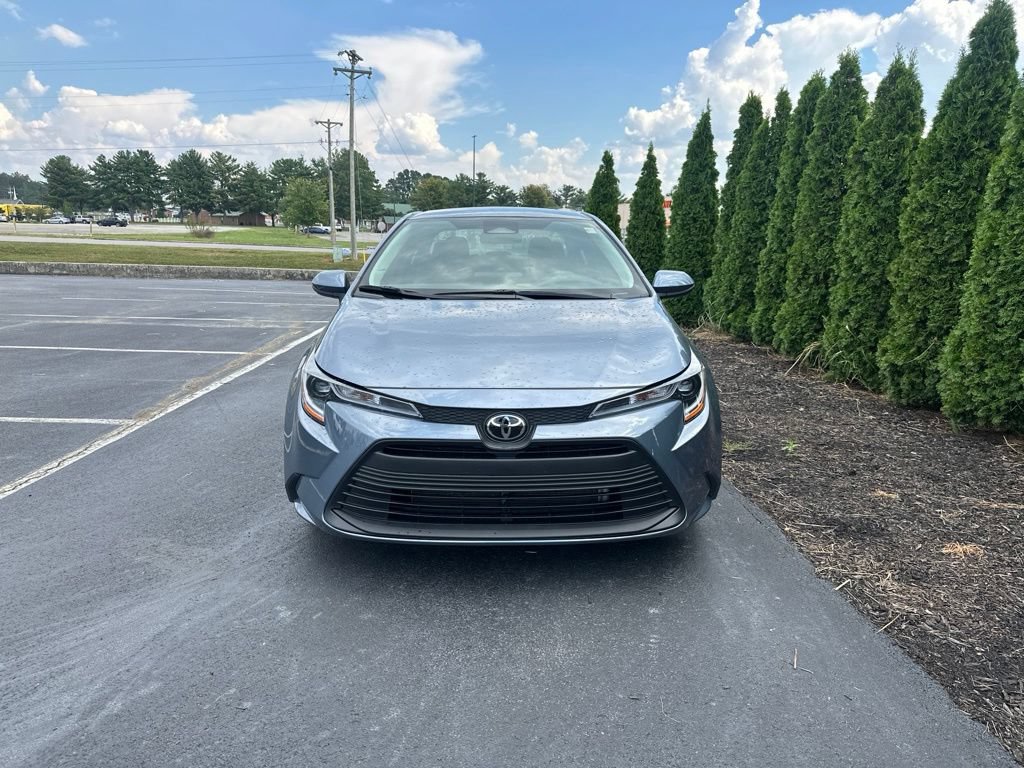Certified 2025 Toyota Corolla LE FWD image 3