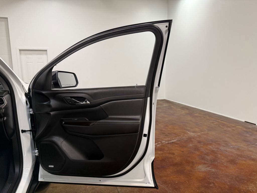 Used 2023 GMC Acadia AT4 image 62