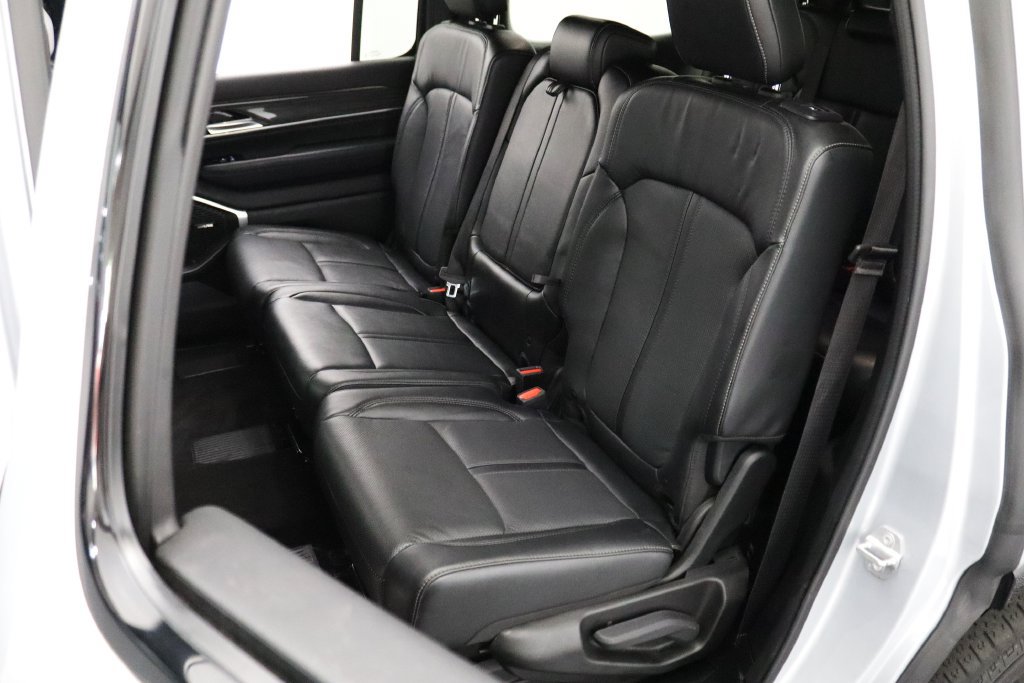 Used 2022 Jeep Wagoneer Series II AWD/4WD image 12