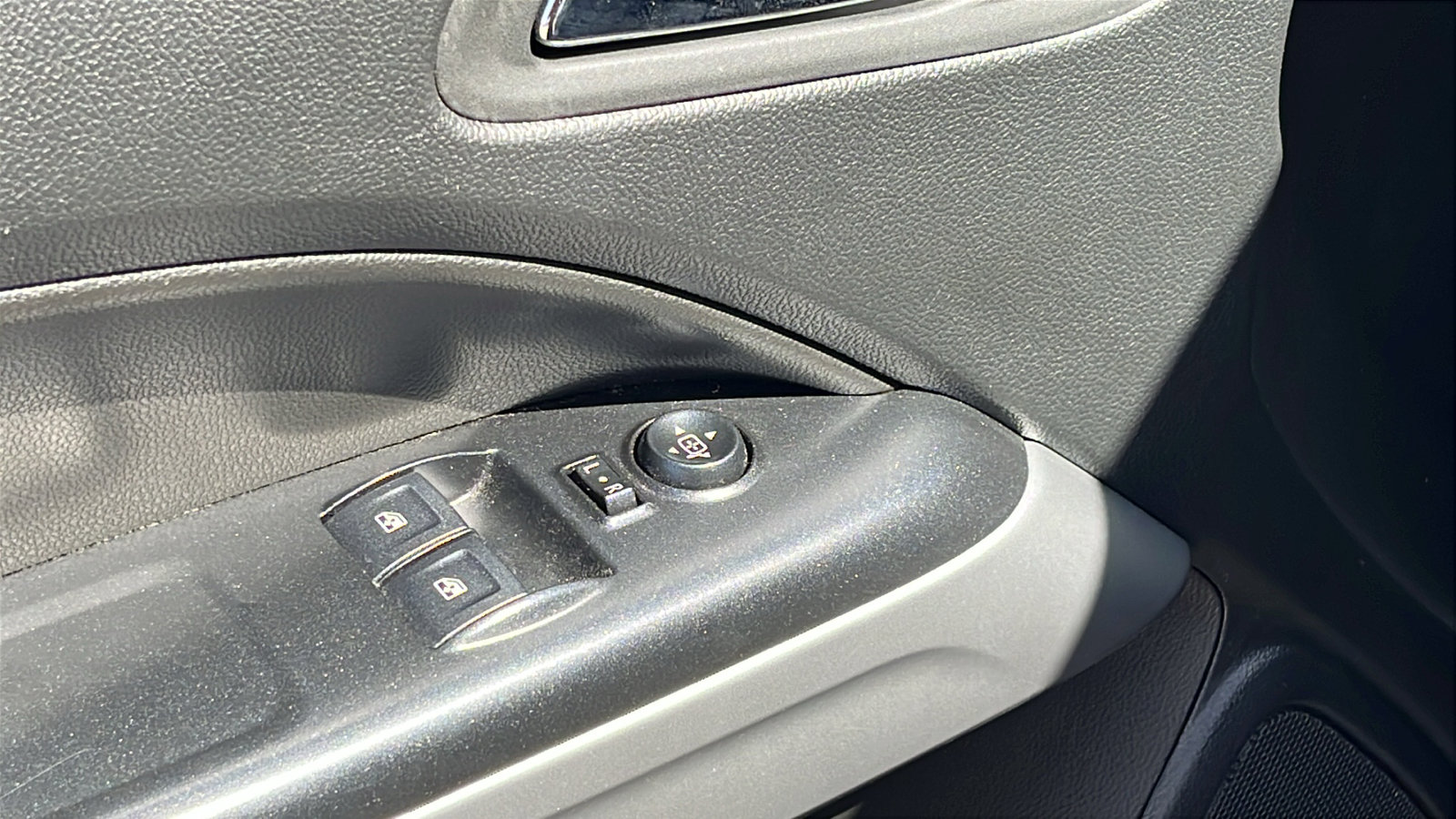 Used 2022 Chevrolet Colorado LT w/ Fleet Safety Package image 12