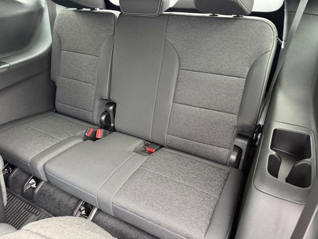 New 2026 Chevrolet Traverse LT w/ LPO, Floor Liner Package FWD image 5