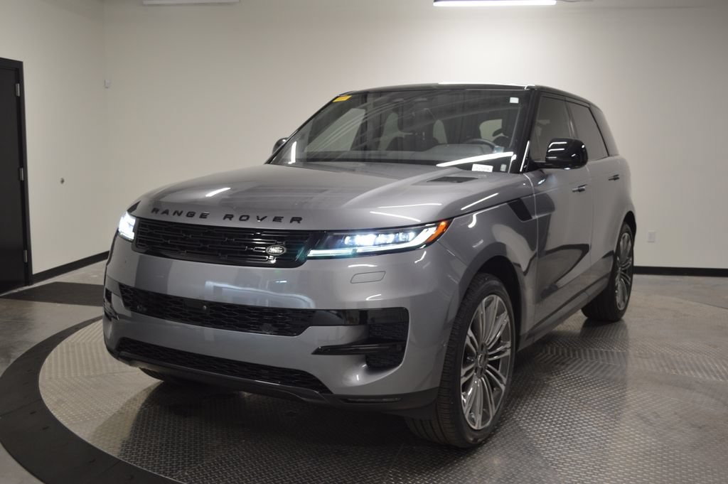 Used 2025 Land Rover Range Rover Sport SE AWD/4WD image 1