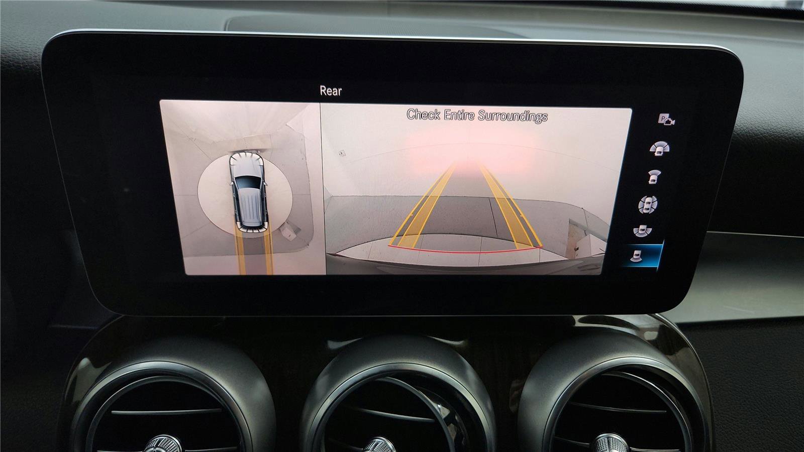 Used 2020 Mercedes-Benz GLC 300 4MATIC image 29