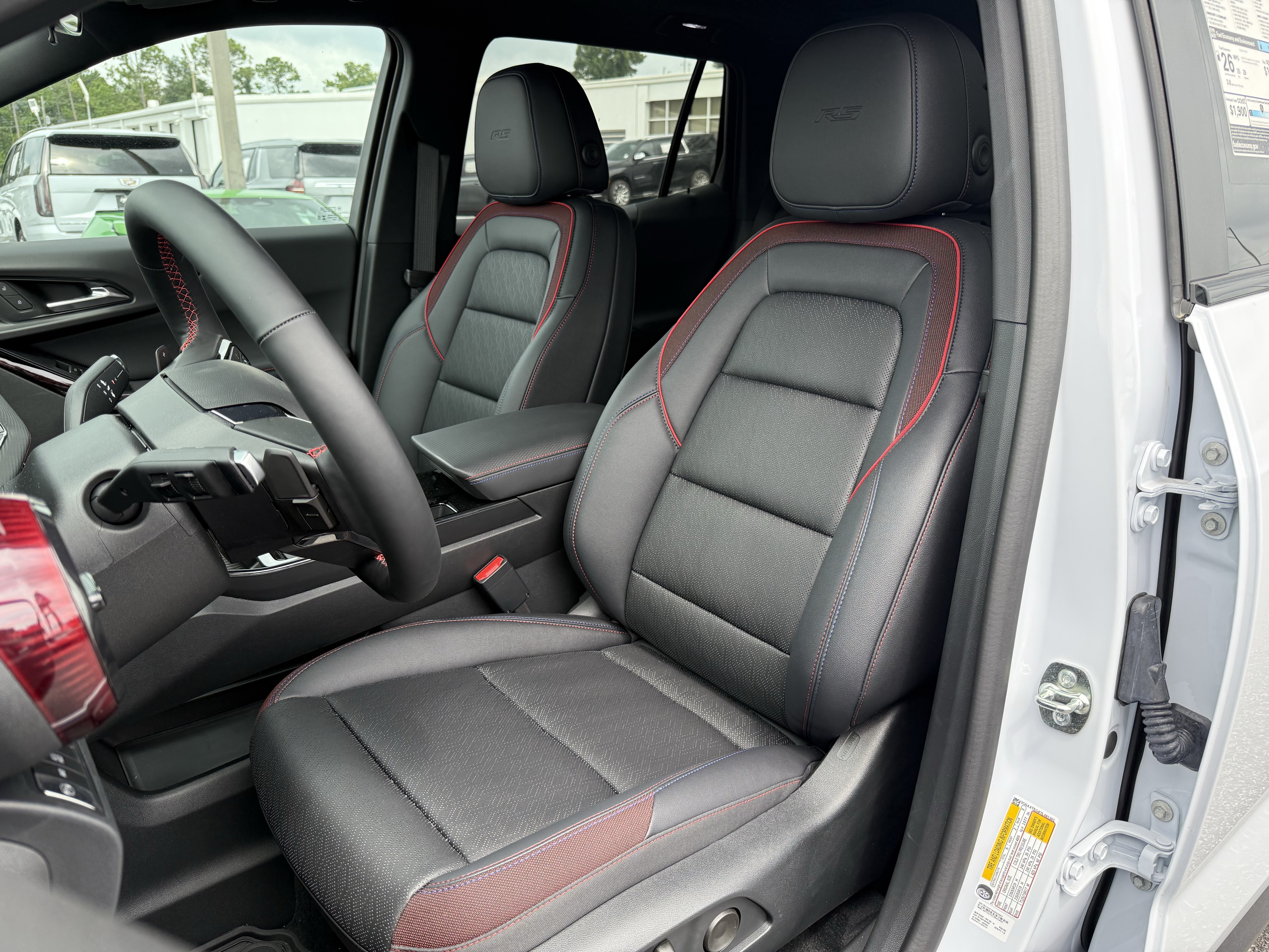 New 2026 Chevrolet Equinox RS w/ Convenience Package III AWD/4WD image 13