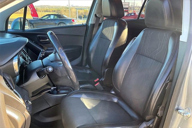 Used 2019 Chevrolet Trax LT w/ LT Convenience Package image 10