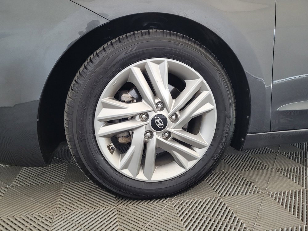 Used 2020 Hyundai Elantra Value Edition w/ Cargo Package (C1) FWD image 31