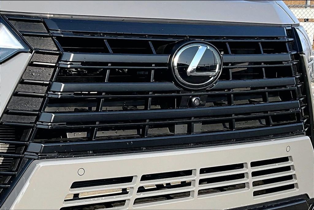 Used 2025 Lexus GX 550 w/ Cold Area Package AWD/4WD image 41