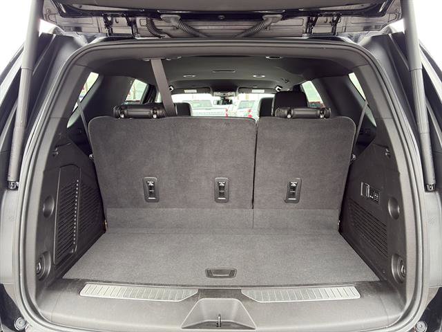 Used 2022 Chevrolet Tahoe RST w/ Luxury Package image 13