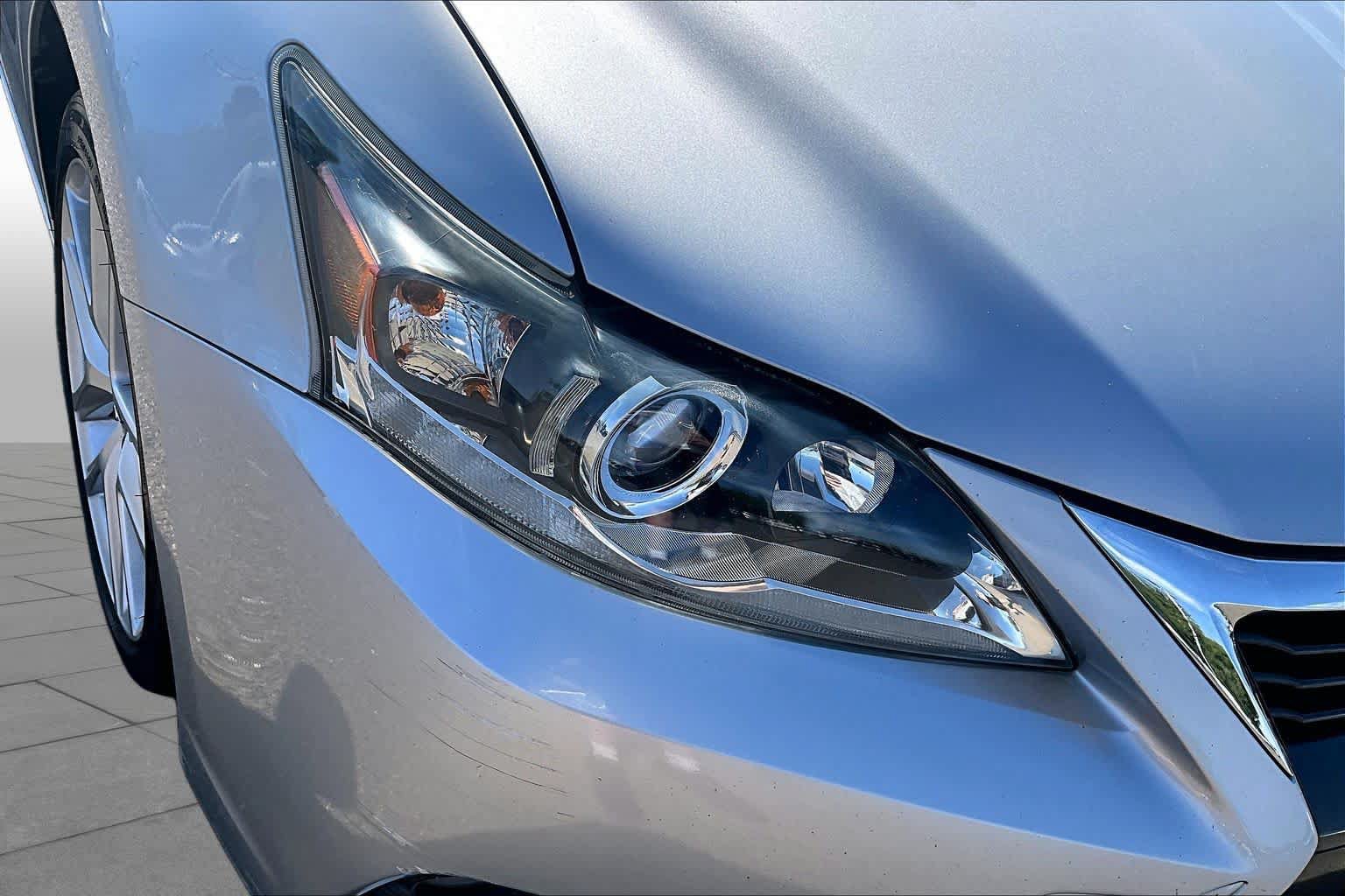 Used 2014 Lexus CT 200h FWD image 27