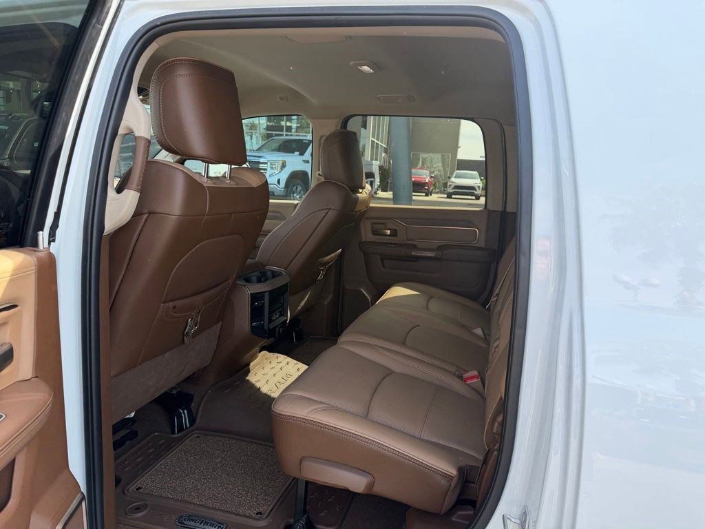 Used 2022 RAM 3500 Limited AWD/4WD image 7