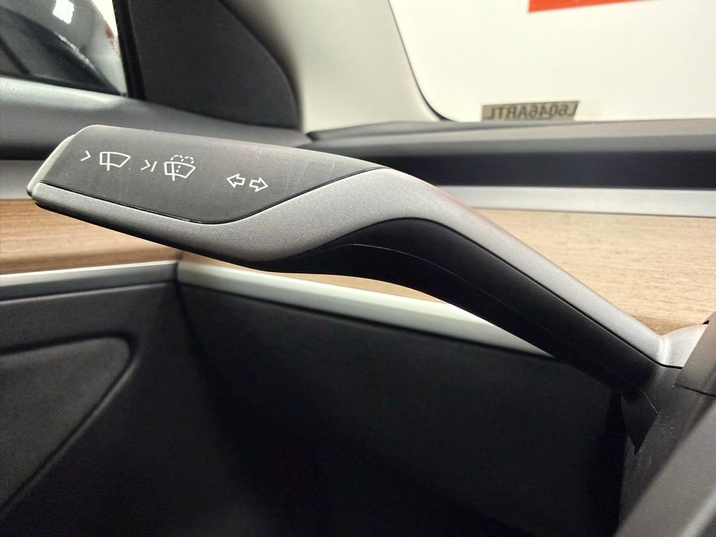 Used 2023 Tesla Model 3 Standard Range image 17