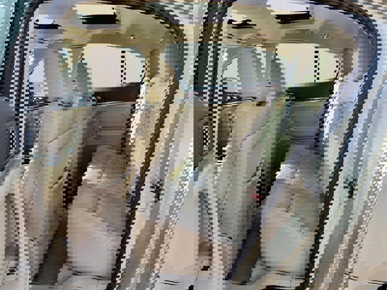 Used 2011 Lincoln MKS image 9