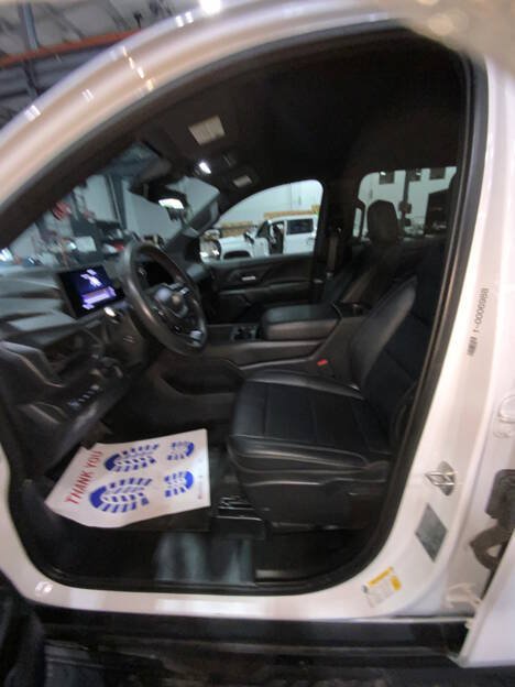 Used 2024 Chevrolet Silverado EV W/T AWD/4WD image 6