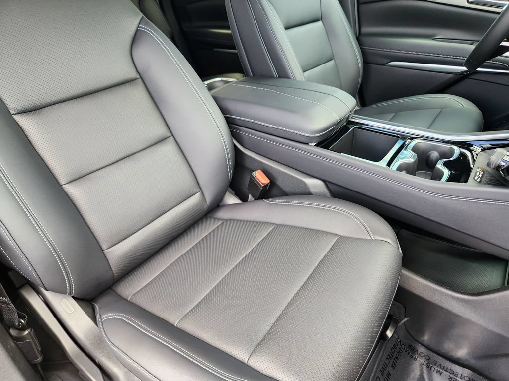 New 2027 Chevrolet Traverse LT w/ Midnight/Sport Edition AWD/4WD image 16