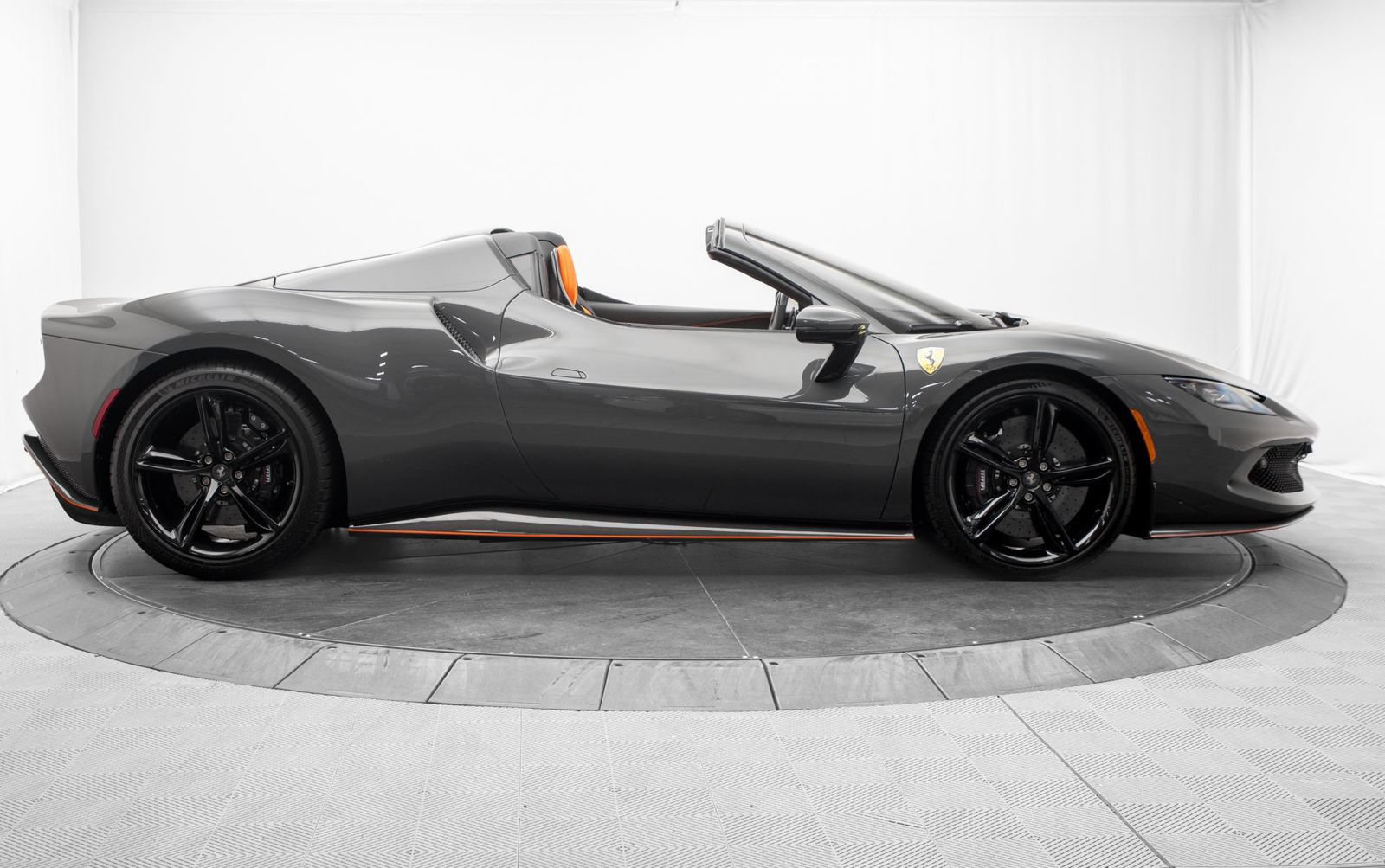Used 2026 Ferrari 296 GTS RWD image 8