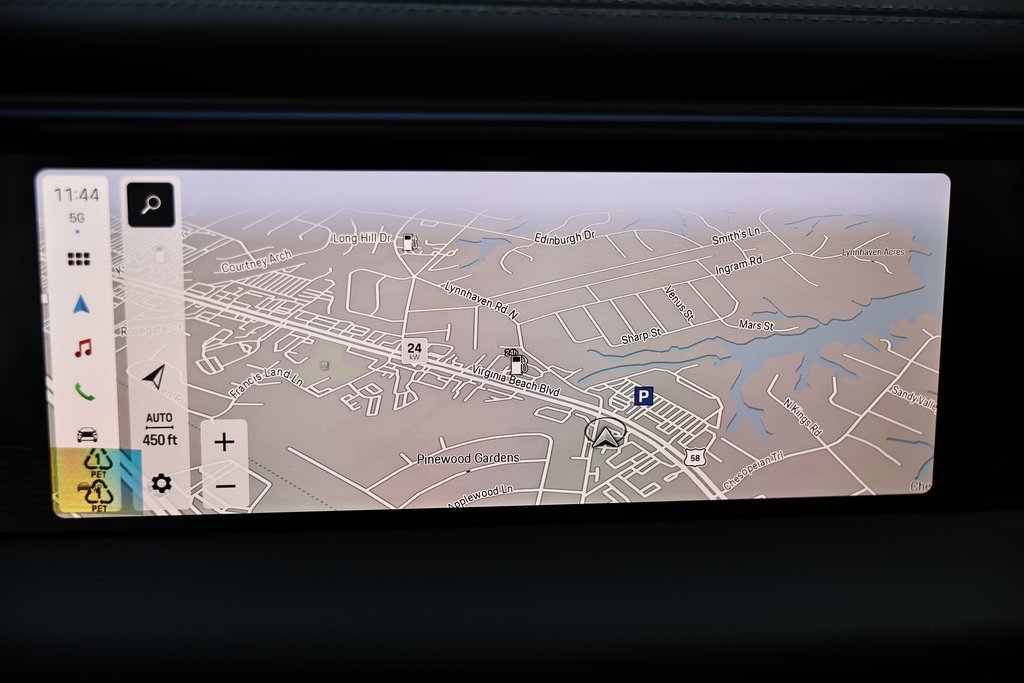 New 2025 Porsche Macan Electric image 38