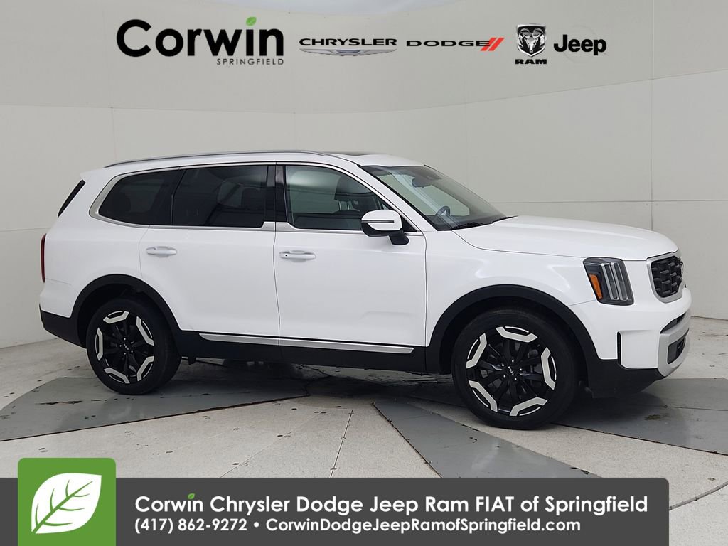 Used 2025 Kia Telluride S FWD image 1