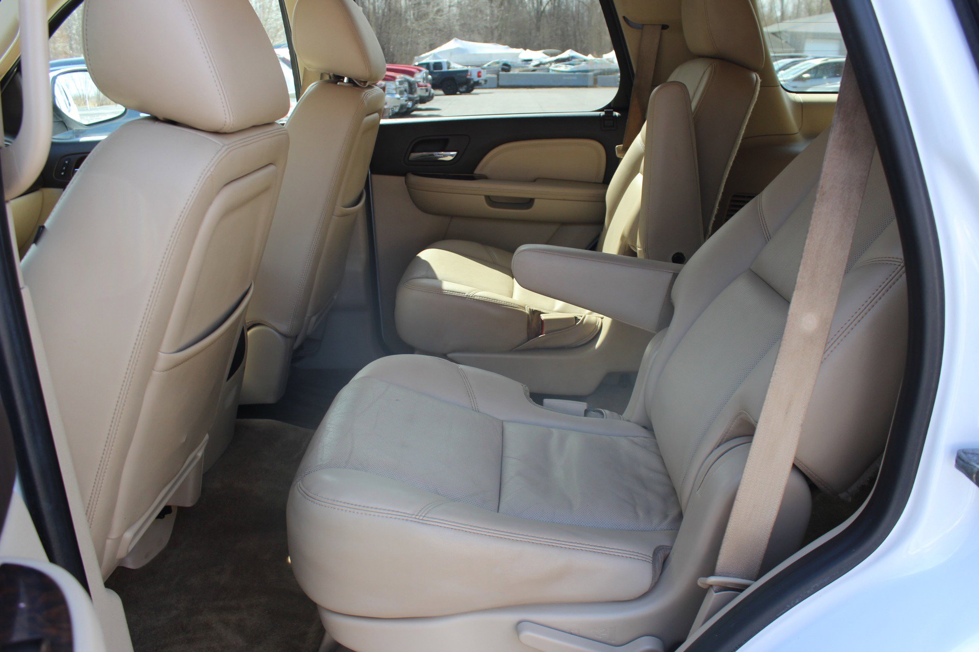 Used 2011 GMC Yukon Denali image 34